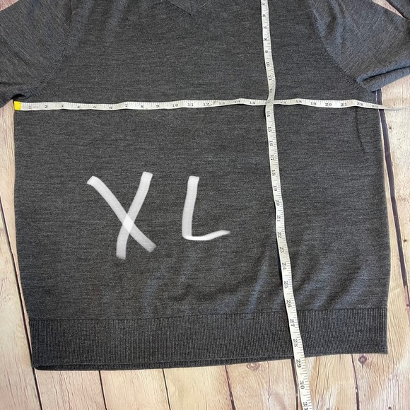 NWT Daniel Cremieux Men Signature V-Neck 100% Merino wool sweater Dark Gray - Picture 10 of 10